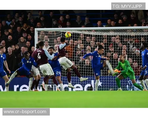 德保罗精准传中梅西头球攻门险些得手被门将神勇扑出