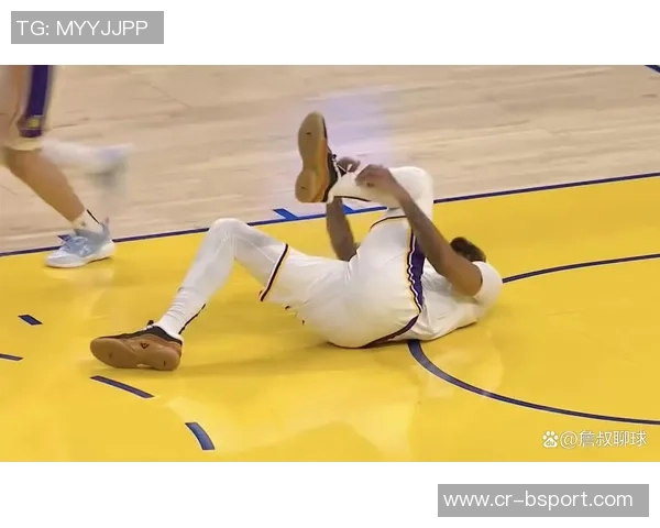 浓眉首节疑似崴脚退场4分4篮板1抢断望无大碍