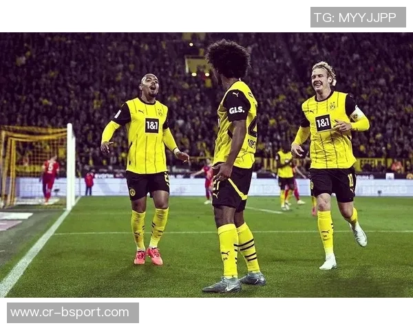 曼联对多特边锋阿德耶米表现出兴趣球探主管与其关系密切